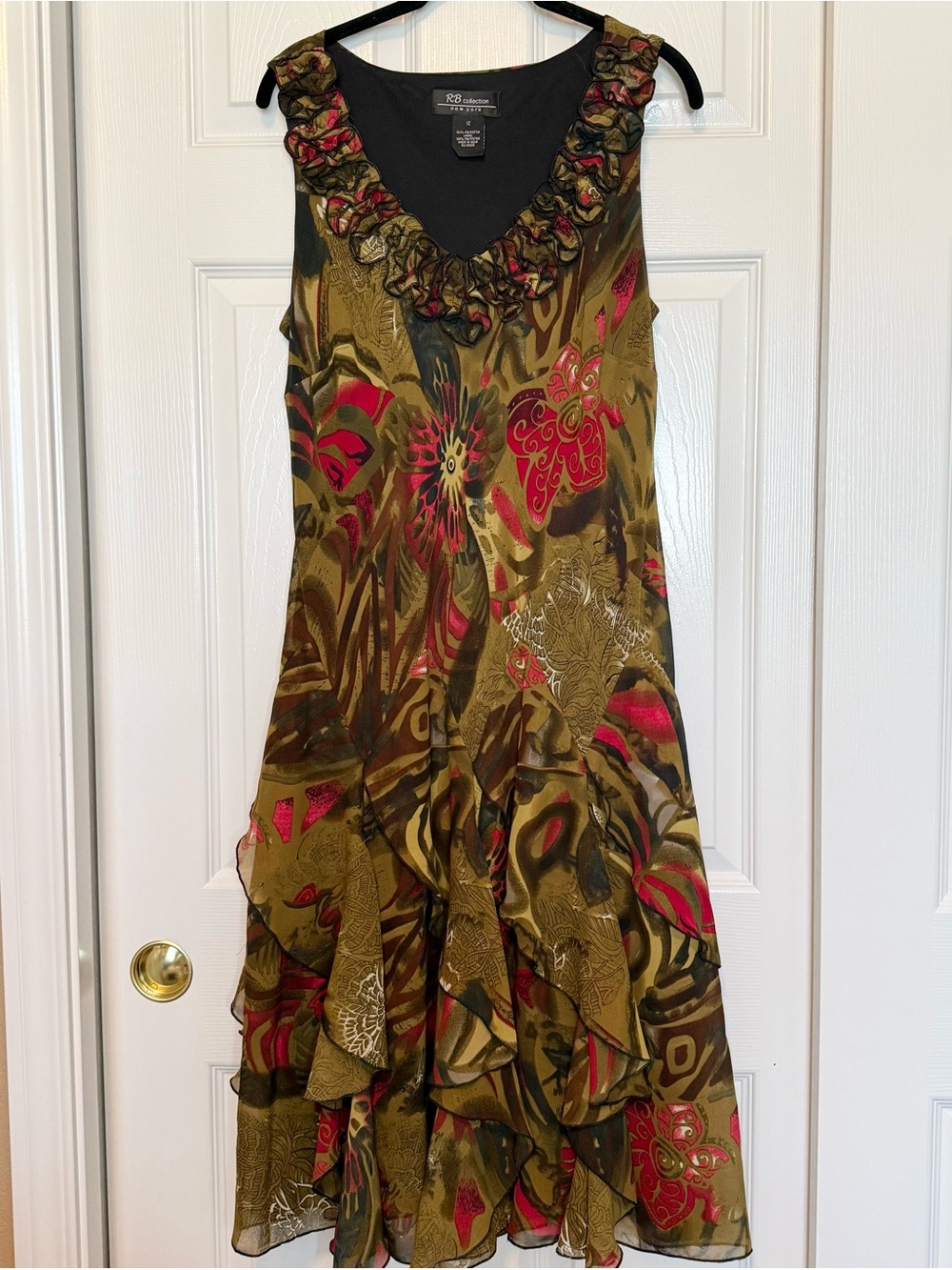 RB Collection NY Vintage Floral Ruffle V-Neck Dress